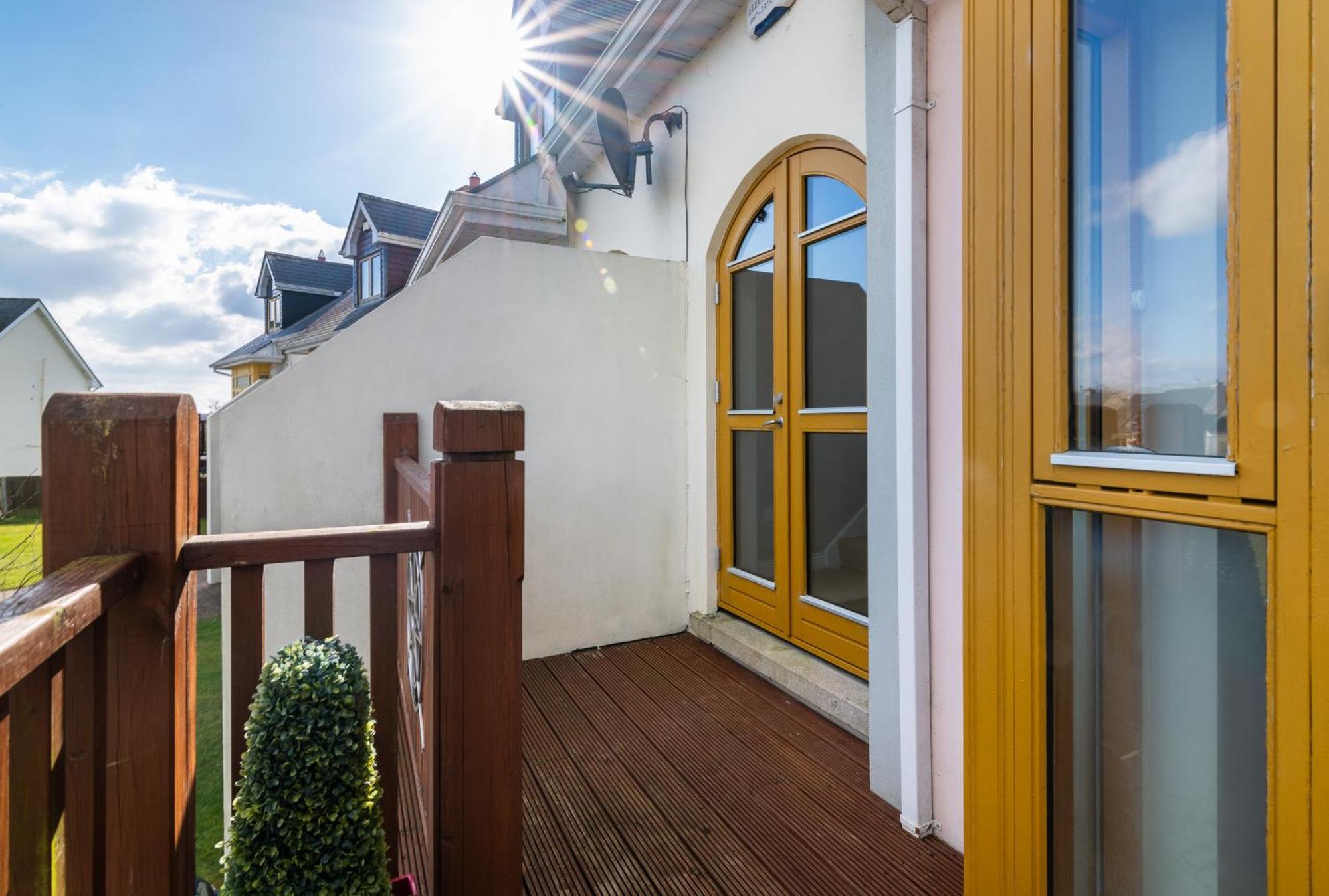 Shannonside - Stylish 5 Bed Marina Home & 40Ft Mooring Termonbarry ภายนอก รูปภาพ