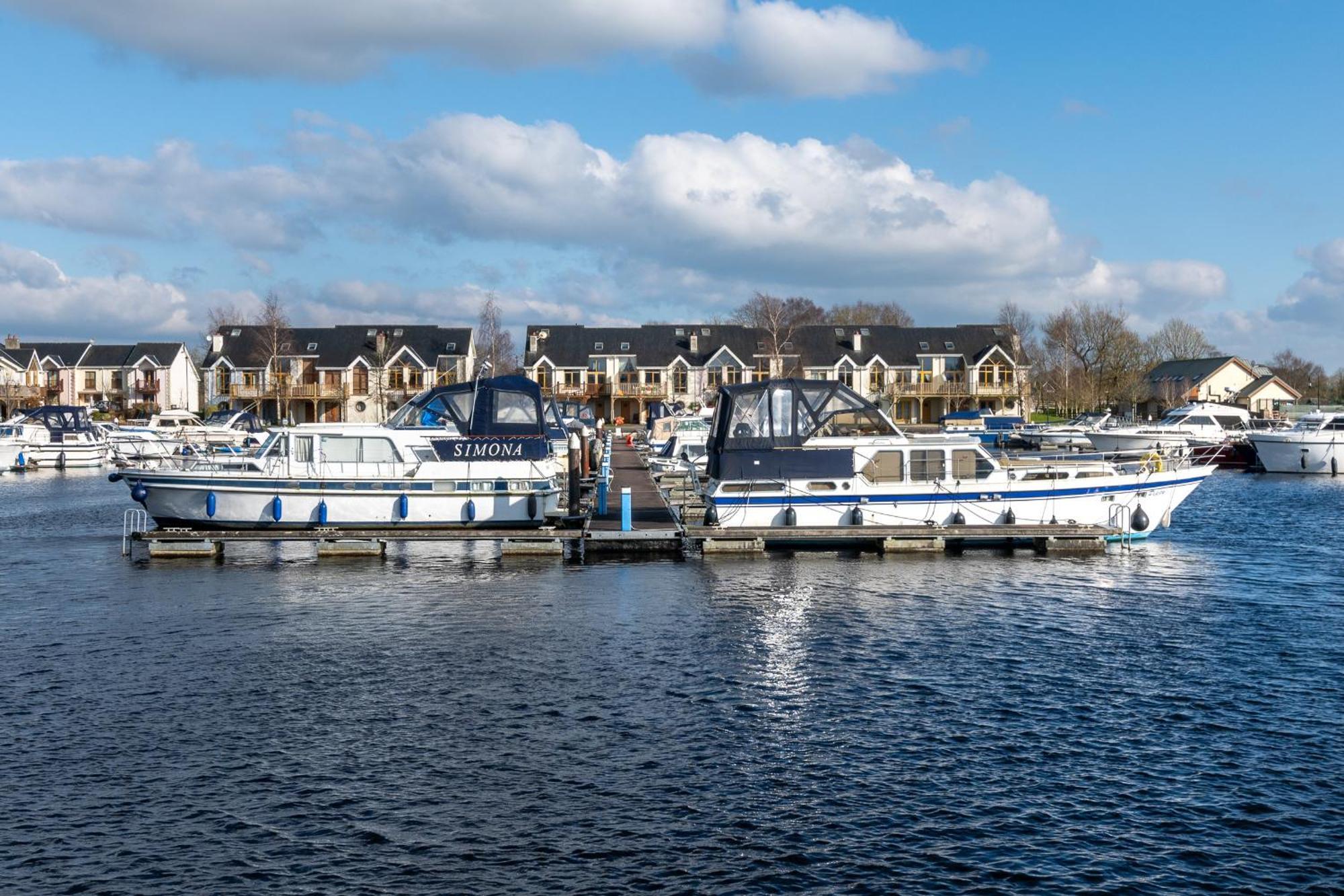 Shannonside - Stylish 5 Bed Marina Home & 40Ft Mooring Termonbarry ภายนอก รูปภาพ